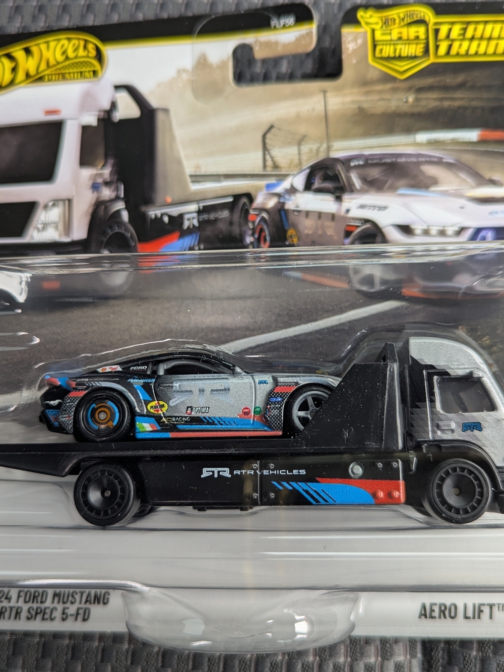 Hot Wheels Kids Car Carrier Playset with Black & Blue Race Car